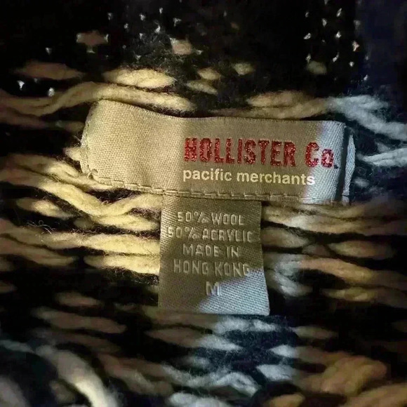 Hollister Wool Blend Sweater Size Medium - Picture 3 of 5